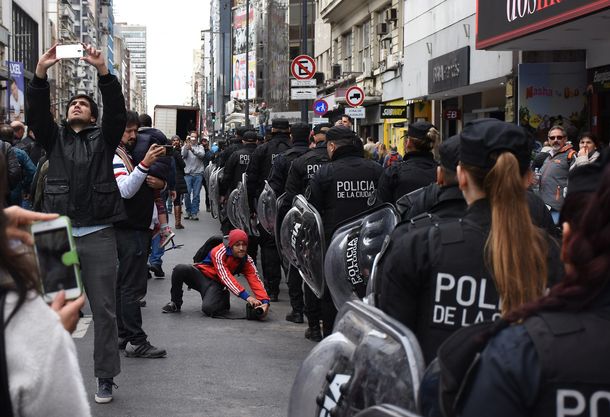 Pablo Grillo en la marcha por Télam: (Fotos archivo: Tiempo Argentino - Edgardo Gómez - Marcos Sierras)