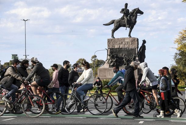 Coronavirus en la Ciudad: Fernán Quirós descartó más aperturas en lugares cerrados