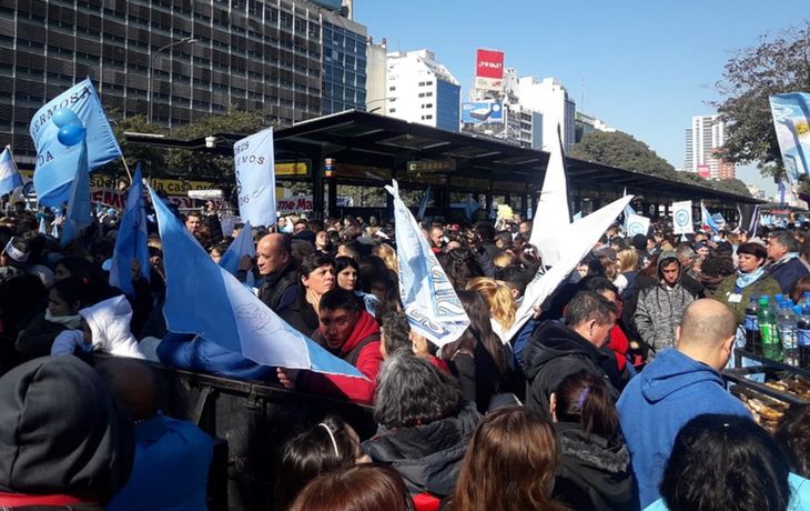 Marcha en el Obelisco en contra de la legalización de aborto
