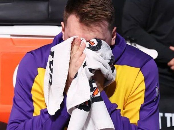 Impresionante: Luka Doncic volvió a Dallas, se quebró y se despachó con 45 puntos