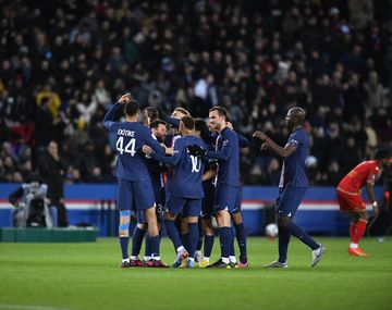 Con un golazo de Messi