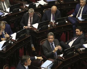 Senadores trataban la extinción de dominio