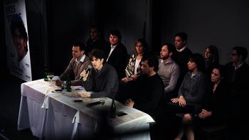 #eleccion2015: lousteau admitio que recibe presiones para bajarse del balotaje #eleccion2015: lousteau admitio que recibe presiones para bajarse del balotaje