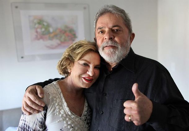 Luiz Inacio Lula da Silva y su esposa