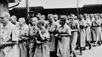 Prisioneras en Auschwitz-Birkenau Prisioneras en Auschwitz-Birkenau