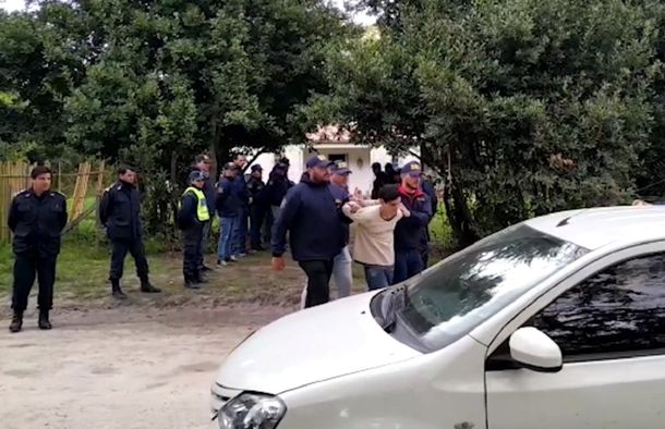 Los vecinos de Abril se quebraron y confesaron que ellos llevaron a la nena a la casa abandonada
