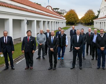 Fuerte respaldo de empresarios y sindicatos por la renegociación de la deuda