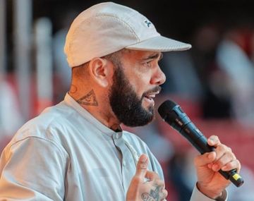 Dani Alves reapareció como predicador tras su paso por la cárcel: Cristo me hizo libre
