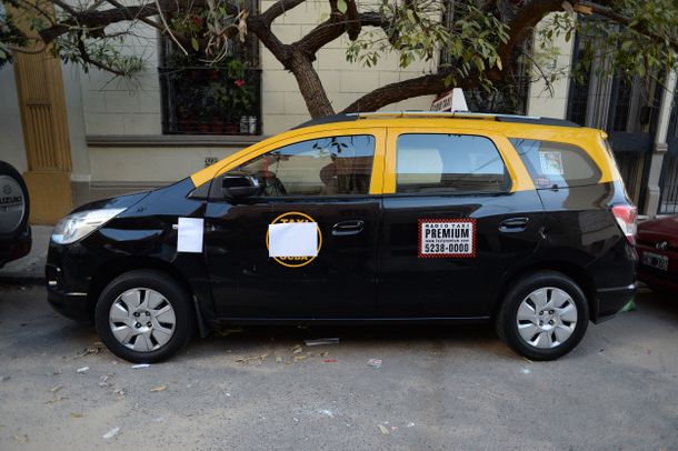 Piden la captura internacional del taxista acusado de violar a una chica