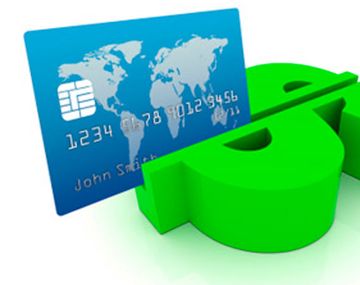 Argentinos prepagan la tarjeta para gastar más dólares en el exterior