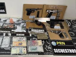 Más de 100 armas desaparecieron dentro del edificio del poder judicial de General Roca. hasta el momento hay tres personas que están siendo investigadas. Más de 100 armas desaparecieron dentro del edificio del poder judicial de General Roca. hasta el momento hay tres personas que están siendo investigadas.