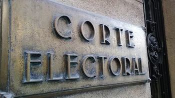 La Corte Electoral del Uruguay tiene hasta el 31 de este mes para validar las listas. La Corte Electoral del Uruguay tiene hasta el 31 de este mes para validar las listas.