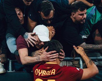 Los hinchas de la Roma rechazaron la venta de Dybala a Arabia Saudita