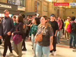 Así llegan estudiantes para participar de la Marcha Federal Universitaria