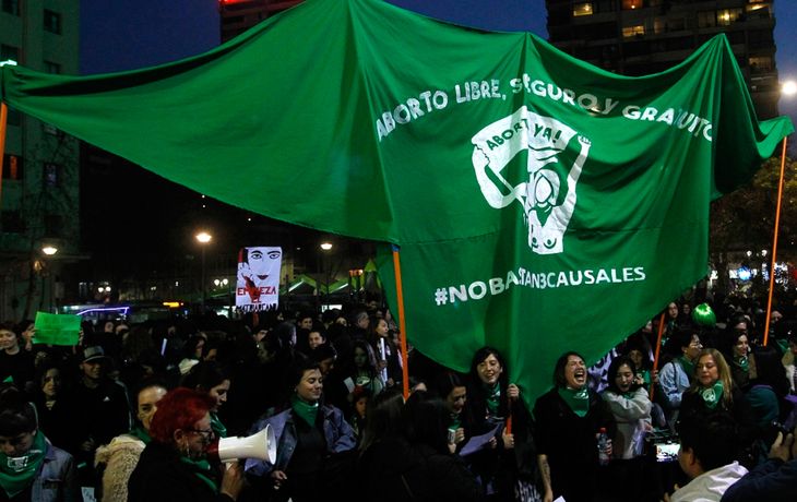 Chile: apuñalaron a tres chicas por haberse manifestado a favor del aborto libre