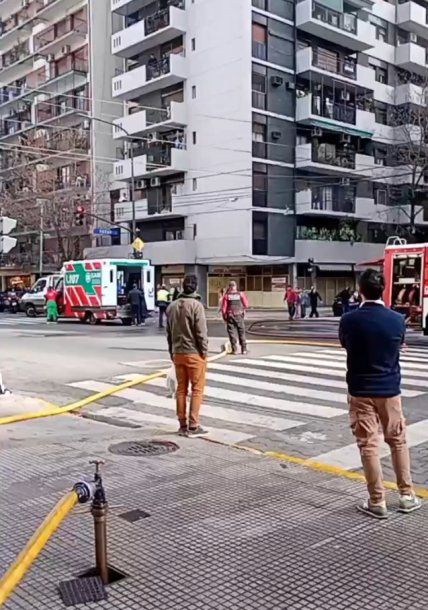 Trágico incendio en un edificio de Caballito: un muerto y 12 heridos