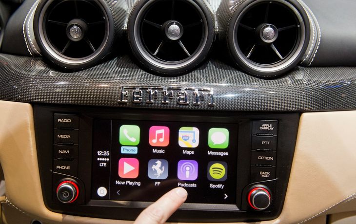 Apple vs. Google, sobre ruedas