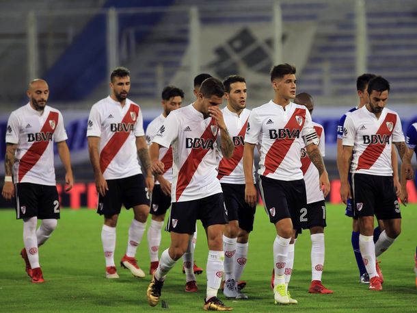 Vélez le ganó a un River que no levanta cabeza