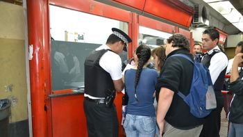 la policia podra pedir en la ciudad los documentos sin motivos de sospecha la policia podra pedir en la ciudad los documentos sin motivos de sospecha