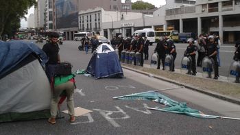 tension por una protesta frente al ministerio de agricultura tension por una protesta frente al ministerio de agricultura