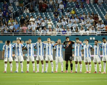 El minuto de silencio de la Selección Argentina por Miguel Ángel Russo