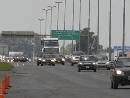 Más de mil vehículos por hora circulan por la ruta 2 hacia la Costa Atlántica