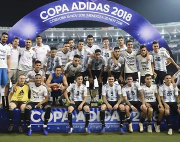 De jugar en la Scaloneta a intentar dar el golpe en el Monumental: quién es Gastón Giménez