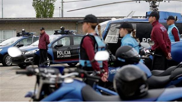 La nueva la Policía de la Ciudad tendrá celulares restringidos