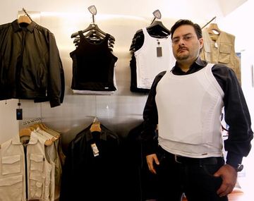 El Armani de la ropa blindada ya tiene una colección infantil