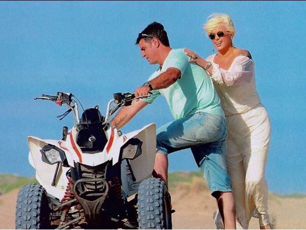 Carmen Barbieri y novio