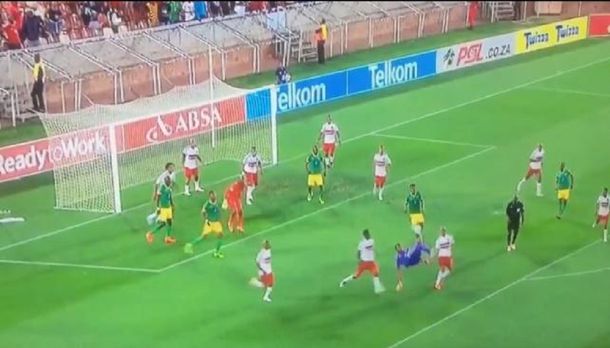 Masuluke Oscarine hizo una chilena que nunca olvidará