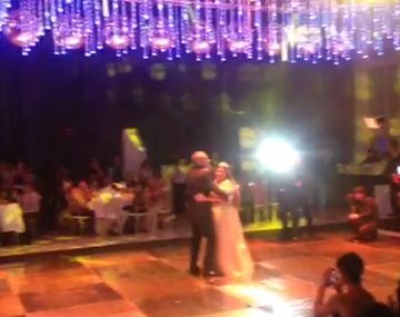 Un emocionado Jorge Rial bailó el vals de los 15 con su hija Morena