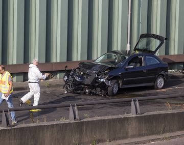 Un hombre embisti&oacute; a varios veh&iacute;culos y caus&oacute; m&uacute;ltiples accidentes que dejaron seis heridos