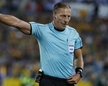 VIDEO: El insólito penal que Néstor Pitana no vio ni con ayuda del VAR