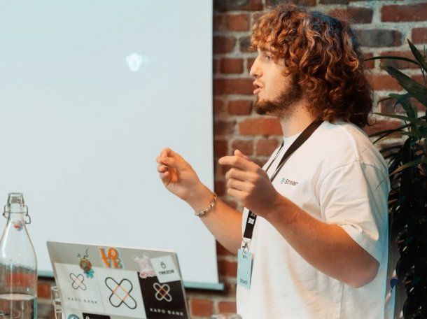 Quién es Diógenes Casares, el experto en finanzas que habló de coimas