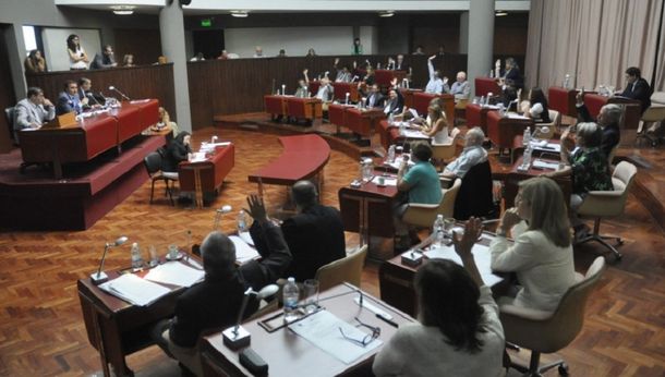 Legisladores de Chubut pidieron documentación de la causa de PAE