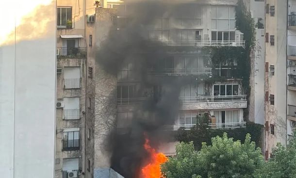Palermo: impactante incendio de un edificio