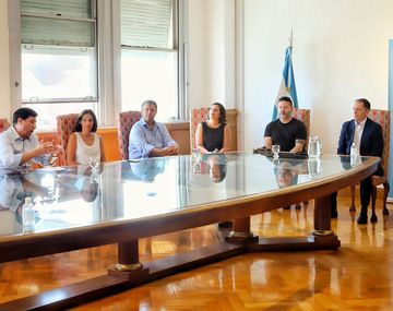 El Gobierno fijó un nuevo esquema para compras de insumos y contrataciones