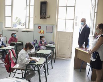 Con protocolos y por grupos: así fue el regreso a las clases presenciales en la Ciudad
