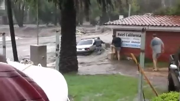Se salvaron por segundos de ser arrastrados por el río en medio del temporal