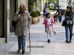 España: reportan 16.500 muertes en geriátricos que no habían sido registradas