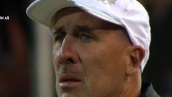 y ya son 13: entre lagrimas, otro tecnico de primera dejo su puesto y ya son 13: entre lagrimas, otro tecnico de primera dejo su puesto