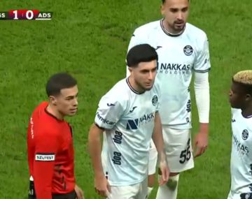 Escándalo con el club de Icardi en Turquía: abandonó su rival
