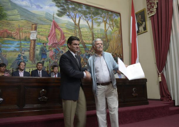 De Vido llegó a Bolivia para firmar acuerdos de cooperación energética y nuclear