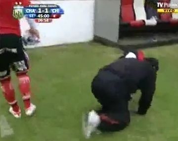 Cómo reaccionó el DT de Chacarita en el infartante final