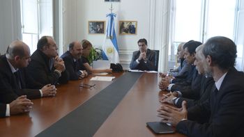 los puertos vuelven a funcionar con normalidad tras acuerdo con portuarios los puertos vuelven a funcionar con normalidad tras acuerdo con portuarios