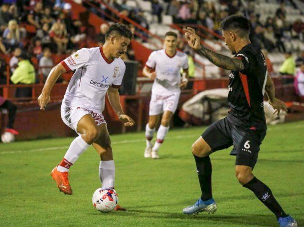 Huracán se impuso por 2-1 ante Colón y salió de la zona de descenso
