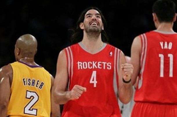 Luis Scola cambió de equipo pero seguirá en la NBA