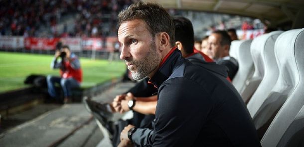 Lucas Bernardi dejó de ser el DT de Estudiantes de La Plata