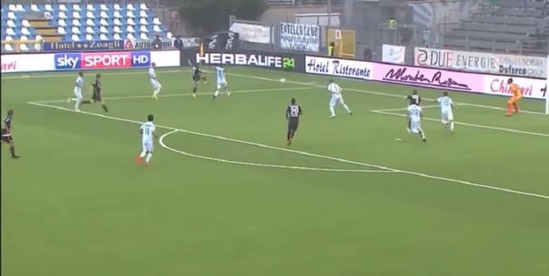 El jugador italiano Cristian Galano recibió la primera  tarjeta verde en la historia de futbol.